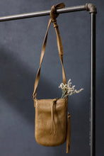 Load image into Gallery viewer, FREE PEOPLE- WYATT CROSSBODY
