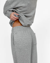 Load image into Gallery viewer, FLORENCE BY MILLS-WIDE LEG SWEATPANT
