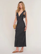 Load image into Gallery viewer, HEARTLOOM-EMMIE DRESS IN BLACK
