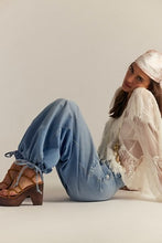 Load image into Gallery viewer, FREE PEOPLE-LOTUS JEANS
