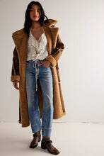 Load image into Gallery viewer, FREE PEOPLE- RISK TAKER MID RISE JEAN
