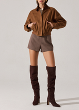 Load image into Gallery viewer, ASTR THE LABEL-SORINE JACKET IN CAMEL
