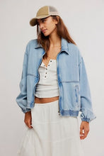 Load image into Gallery viewer, FREE PEOPLE-BIRDIE DENIM JACKET
