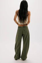 Load image into Gallery viewer, FREE PEOPLE-SPOTLIGHT WASHED TROUSER
