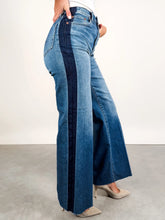 Load image into Gallery viewer, DAZE-FAR OUT IN TUXEDO
