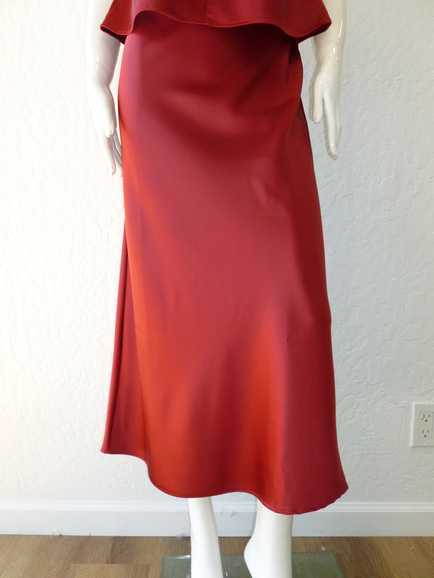 KLD-WINE SATIN SKIRT