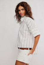 Load image into Gallery viewer, FREE PEOPLE-SEASIDE COTTON STRIPE SHIRT
