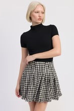 Load image into Gallery viewer, EN SAISON- BOX PLEAT CIRCLE FLARE SKIRT
