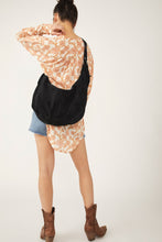 Load image into Gallery viewer, FREE PEOPLE-ROMA SUEDE TOTE
