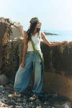 Load image into Gallery viewer, FREE PEOPLE-LOTUS JEANS
