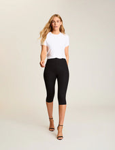 Load image into Gallery viewer, COMMANDO-NEOPRENE CAPRI LEGGING IN BLACK
