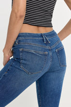 Load image into Gallery viewer, GOOD AMERICAN-LOW RISE SLIM BOOT
