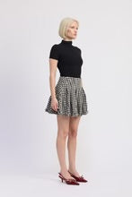 Load image into Gallery viewer, EN SAISON- BOX PLEAT CIRCLE FLARE SKIRT
