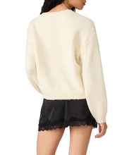 Load image into Gallery viewer, STEVE MADDEN- CARMEN SWEATER
