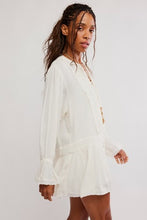 Load image into Gallery viewer, FREE PEOPLE- HAUTE HEIRLOOM MINI DRESS
