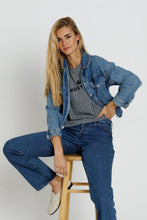 Load image into Gallery viewer, SUNNY SOMEWHERE- MONTANA EVERYDAY TEE

