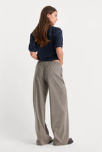 Load image into Gallery viewer, GOOD AMERICAN-THE PULL ON TROUSER
