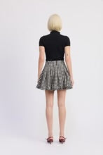 Load image into Gallery viewer, EN SAISON- BOX PLEAT CIRCLE FLARE SKIRT
