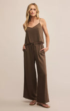Load image into Gallery viewer, Z SUPPLY-SABEL CROPPED LINEN TANK IN TIKI
