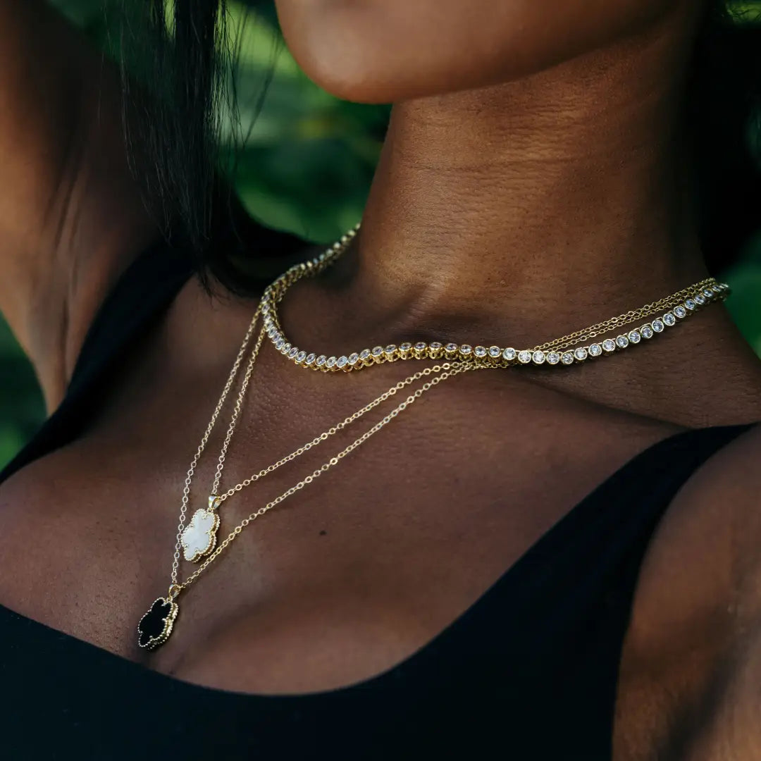 SAHIRA- ADELINE PENDANT NECKLACE MOTHER OF PEARL