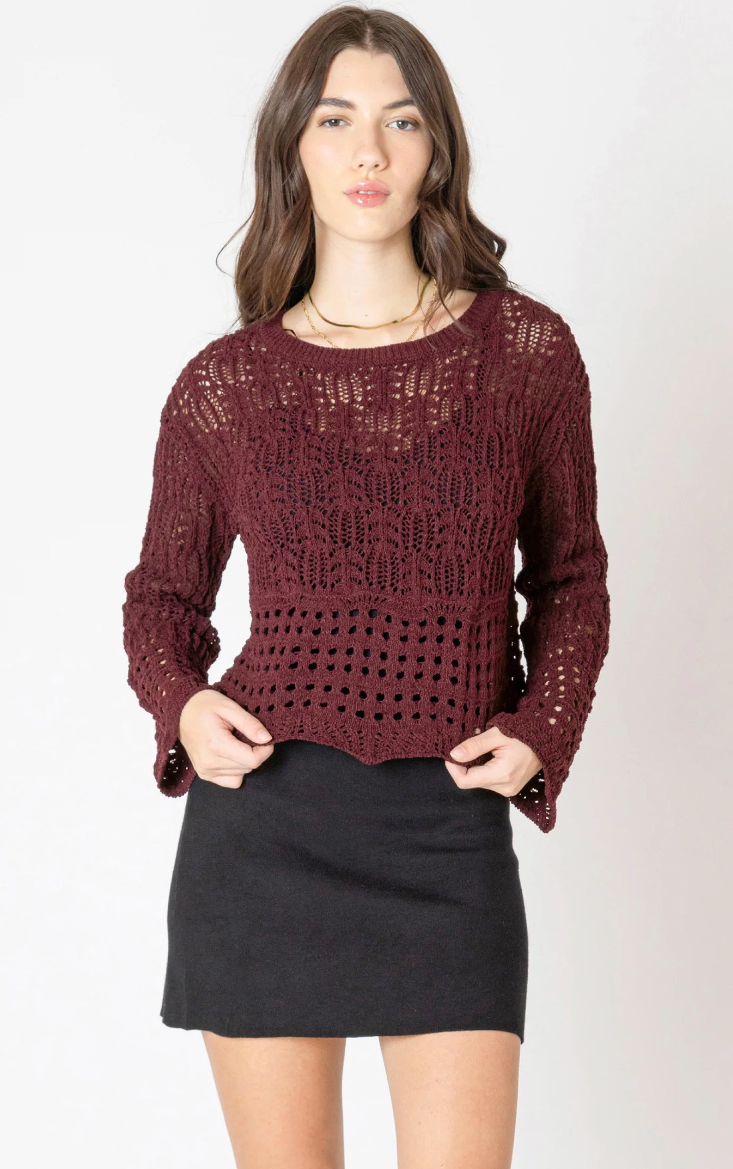 DEX/BLACK TAPE-OPEN STITCH WAVY HEM SWEATER IN WINE