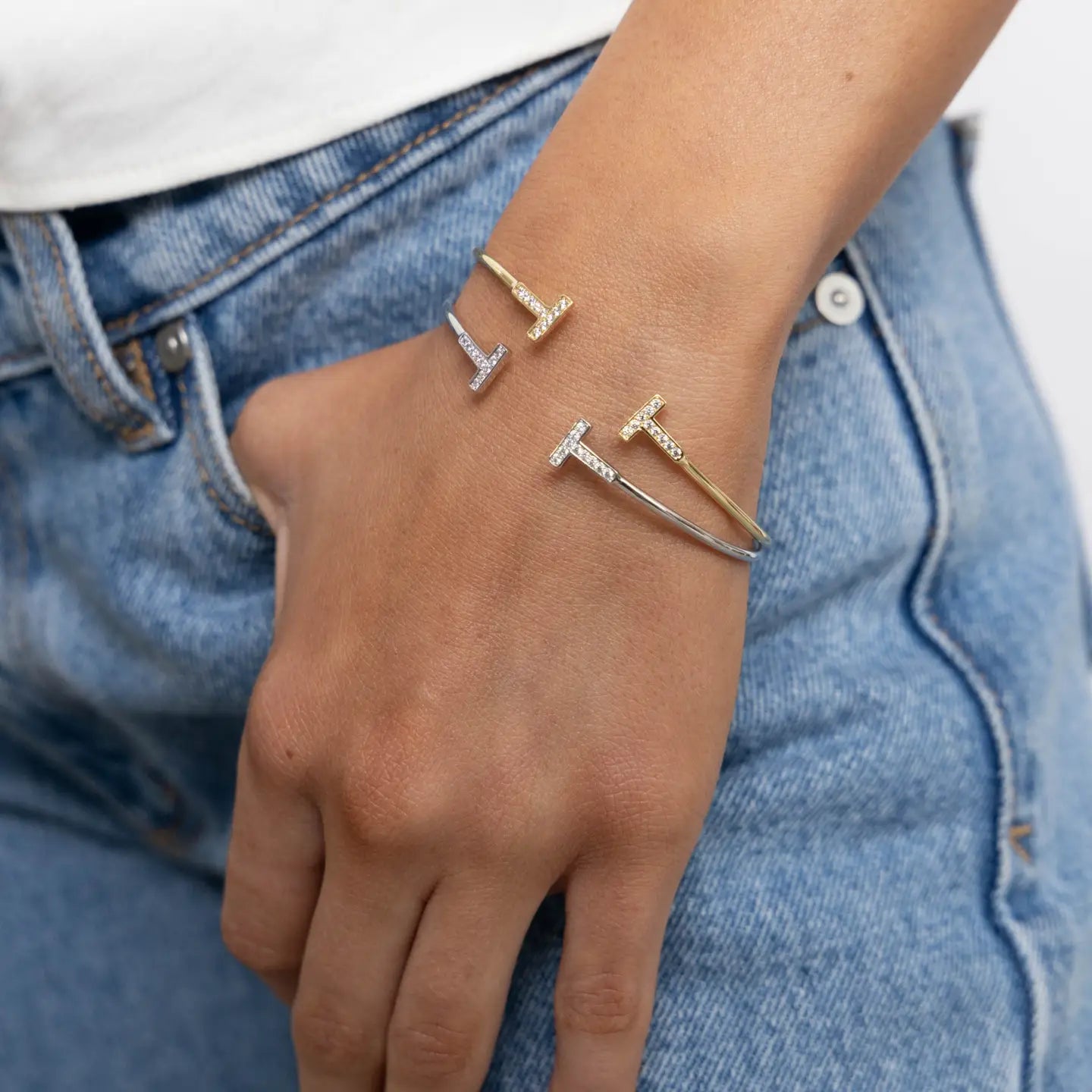 SAHIRA- NELLIE T CUFF BRACELET IN SILVER