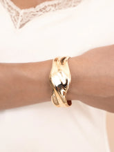 Load image into Gallery viewer, ETTIKA-WAVY DAYS CUFF

