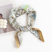 Load image into Gallery viewer, FUNKYREL-VINTAGE SCARF
