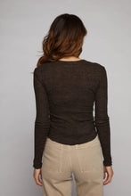 Load image into Gallery viewer, SUNDAY RITUAL-WAFFLE HENLEY IN CHOCOOATE
