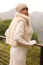Load image into Gallery viewer, VINTAGE HAVANA-ALMOND COZY FUR VEST
