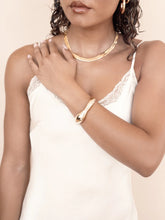 Load image into Gallery viewer, ETTIKA-LIQUID LOVE CUFF IN GOLD
