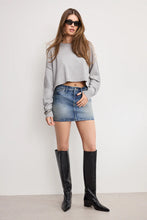Load image into Gallery viewer, GOOD AMERICAN-COZY KNIT CREW NECK IN GREY
