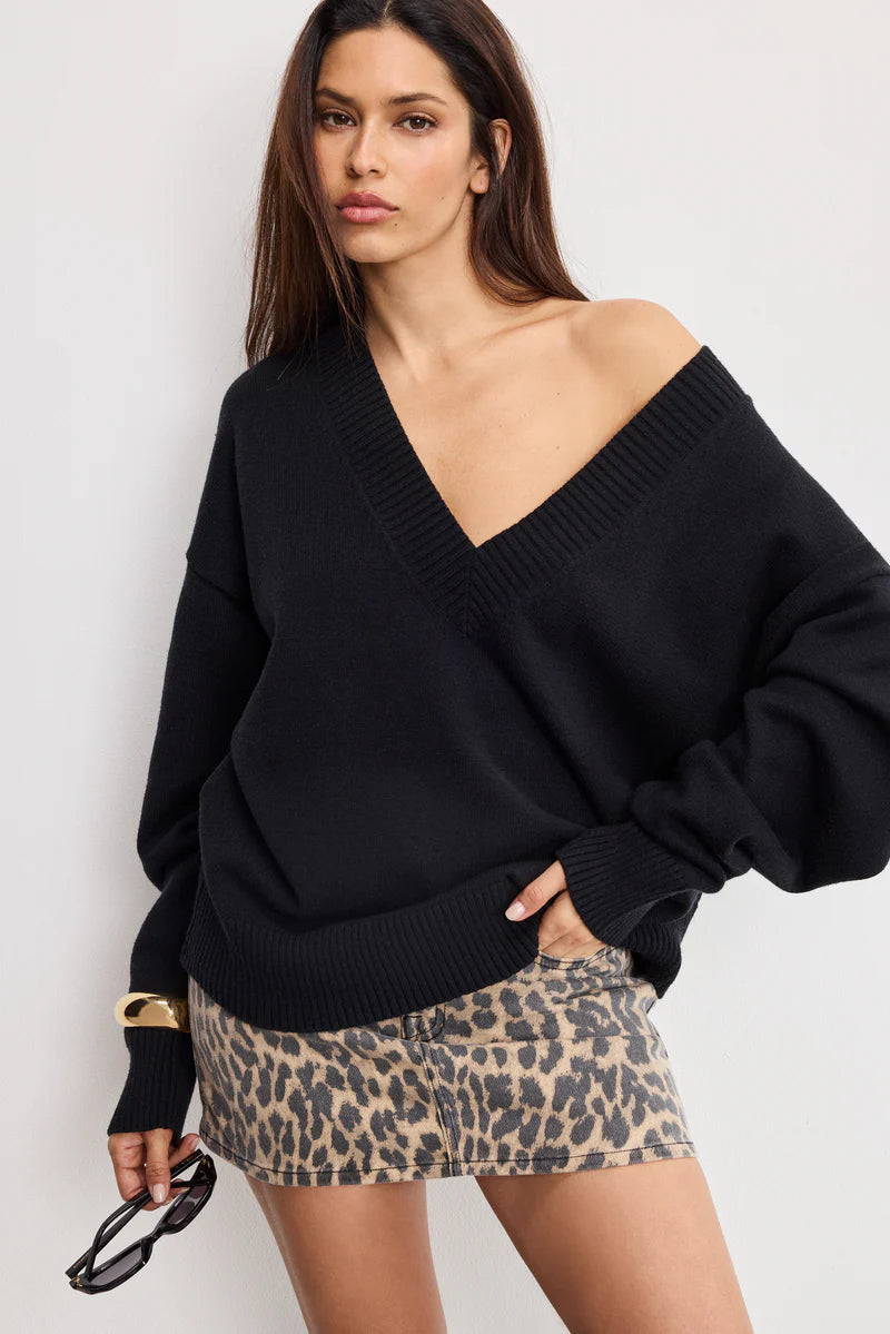 GOOD AMERICAN-KNIT DEEP V KNIT SWEATER