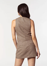 Load image into Gallery viewer, BLANK NYC-BETWEEN THE LINES VEST
