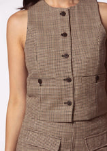 Load image into Gallery viewer, BLANK NYC-BETWEEN THE LINES VEST
