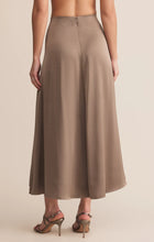 Load image into Gallery viewer, Z SUPPLY- NORTHPOINTE MIDI SKIRT IN MOONLIGHT
