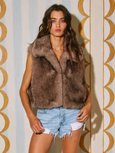 Load image into Gallery viewer, BUCKETLIST-ZIP UP FAUX FUR VEST
