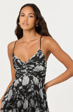 Load image into Gallery viewer, ASTR THE LABEL-SAOIRSE DRESS IN BLACK SILVER
