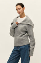 Load image into Gallery viewer, ELODIE-LEIGH ZIP UP SWEATER HEATHER GREY
