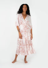 Load image into Gallery viewer, LOVE STITCH-DOLMAN FLUTTER SLV MAXI
